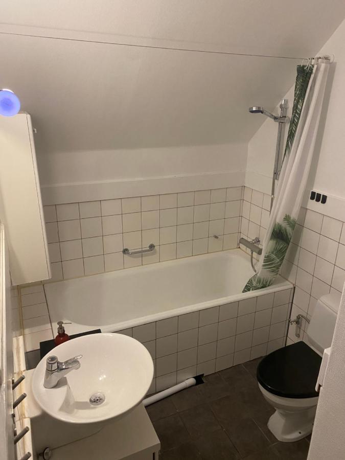 Ferienwohnung 300 M Till Skrea Strand Och Naera Till Centrum Falkenberg Exterior foto
